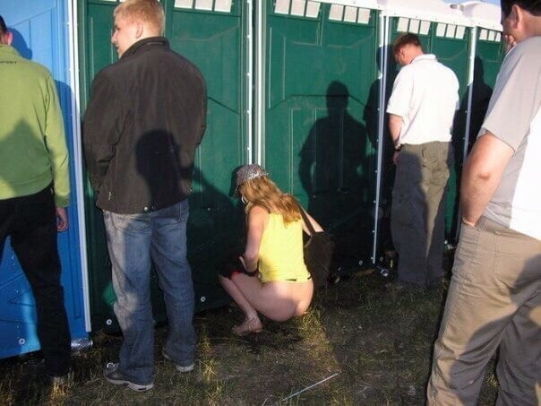 Surprised pee #97367389