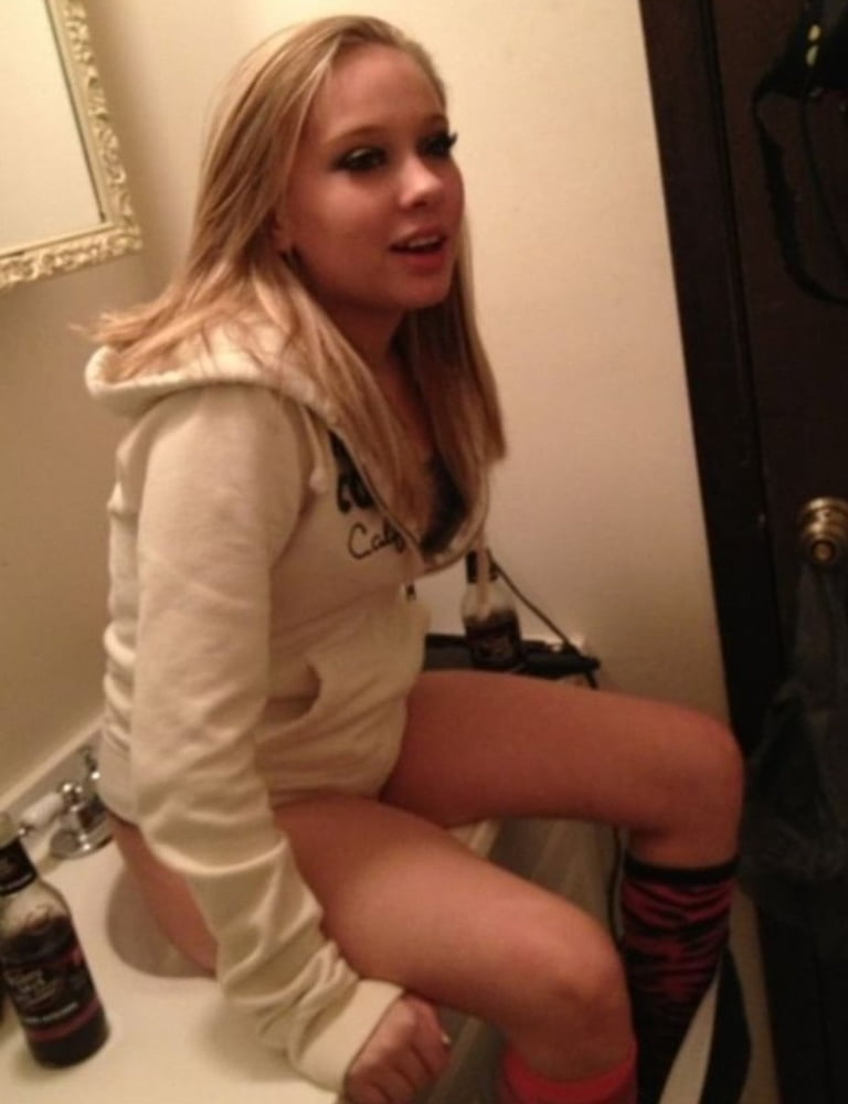 Surprised pee #97367428