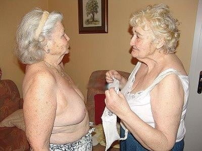 Grannies and matures #94097352