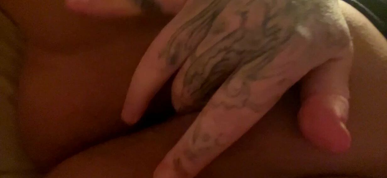 Gun_mamii desnuda #108175322