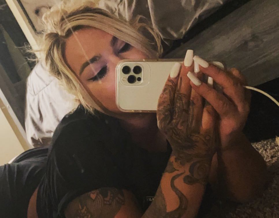 Gun_mamii desnuda #108175451