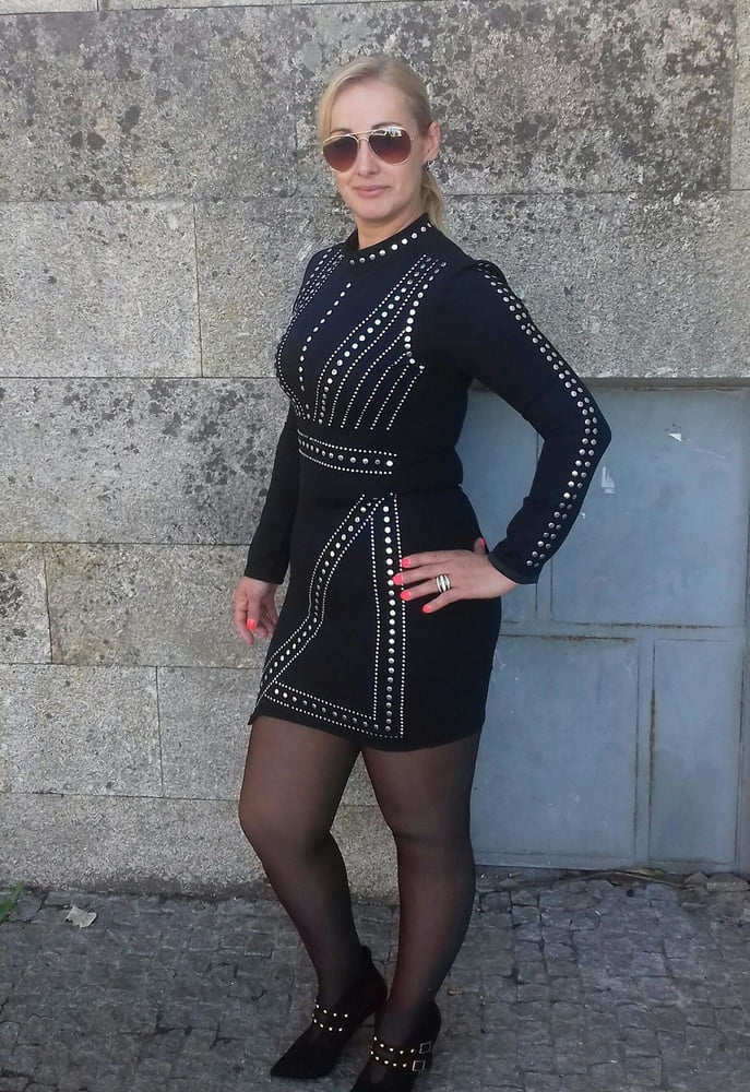 Loira Cavala Rabuda #90960908