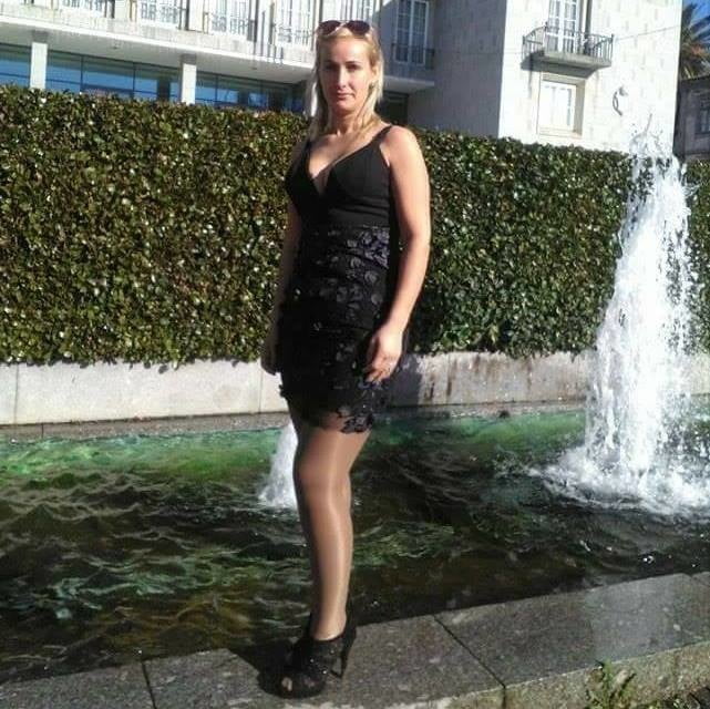 Loira Cavala Rabuda #90960929
