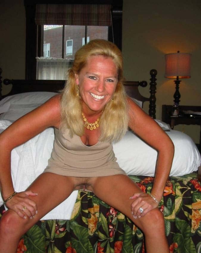 Amateur MILF A Mix of MILFs 4 Great Smiles #103337747