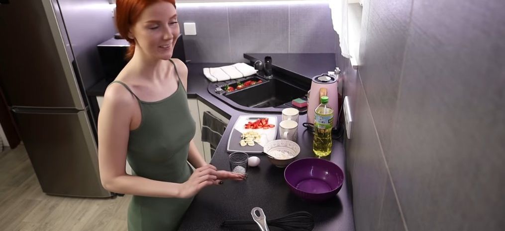 LittleBee desnuda #108323266