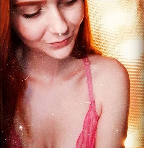 LittleBee desnuda #108323319