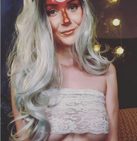 LittleBee desnuda #108323340