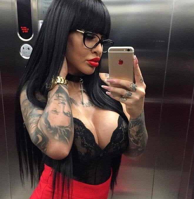 Perra tatuada-:)
 #103128964