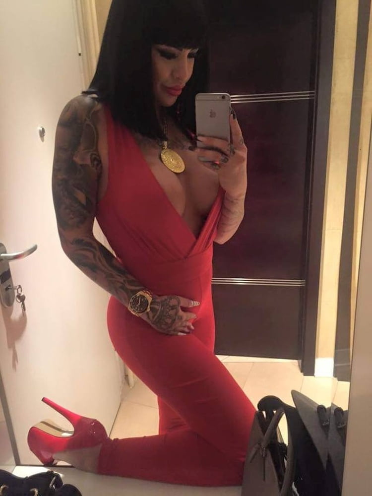 Perra tatuada-:)
 #103128973