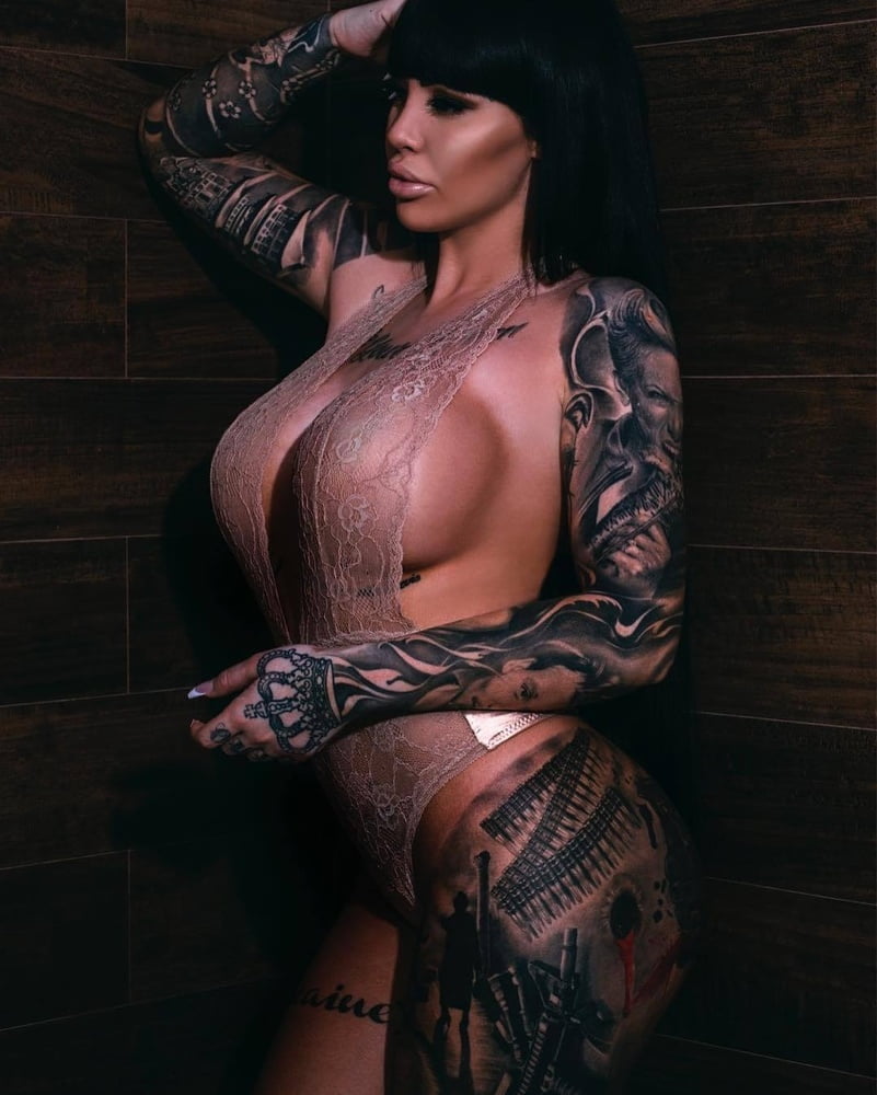 Perra tatuada-:)
 #103128979