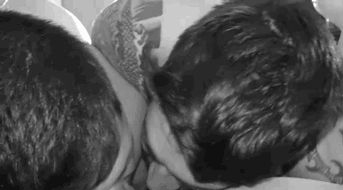Dos lenguas en un coño
 #91954264