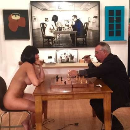 Ajedrez desnudo
 #101780613