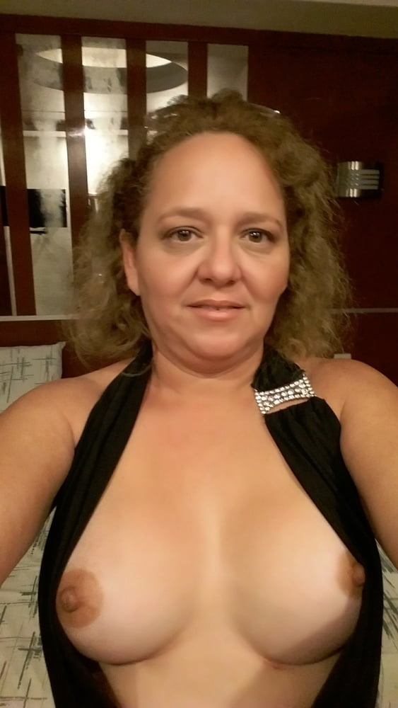 Putita esposa
 #88818605