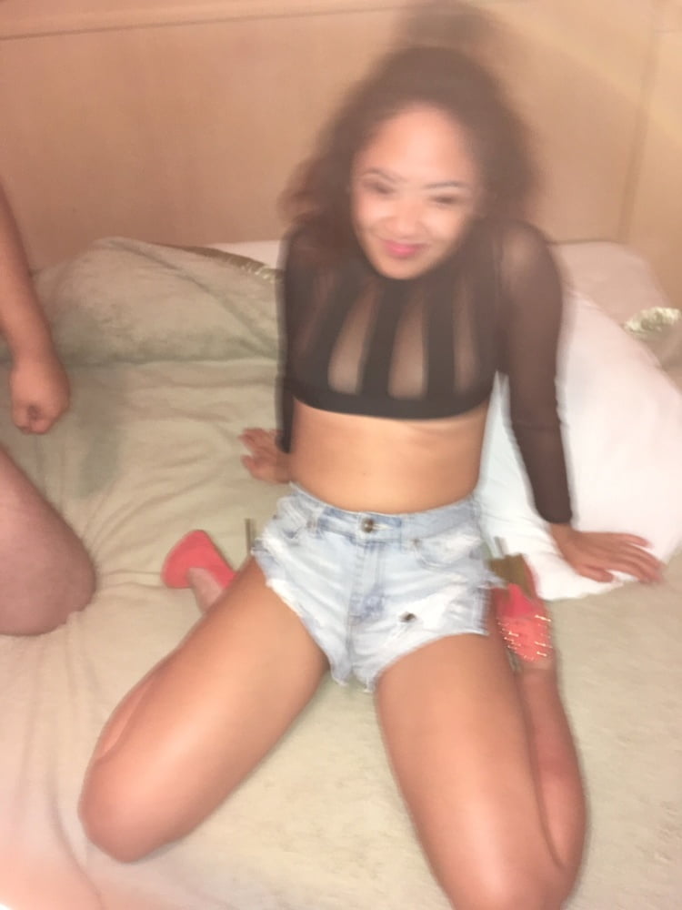 Sub asiático
 #102345411