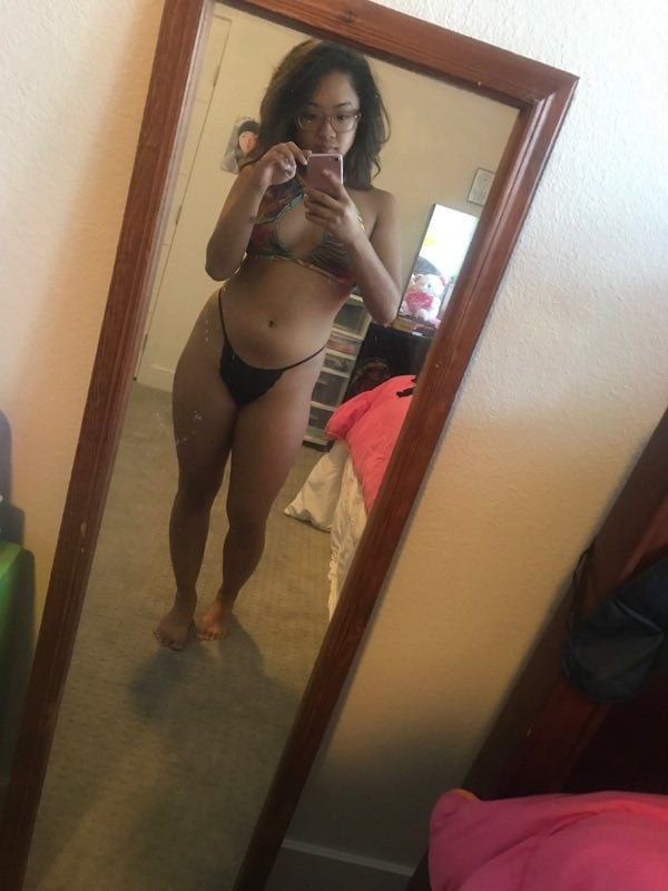 Sub asiático
 #102345435