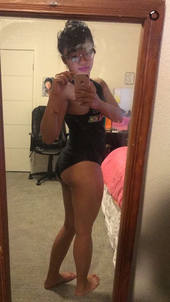 Sub asiático
 #102345471