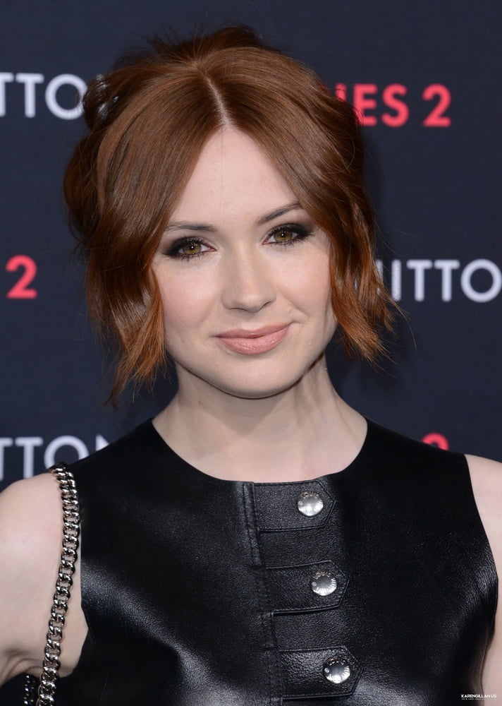 Karen gillan - vestito di pelle
 #89384945