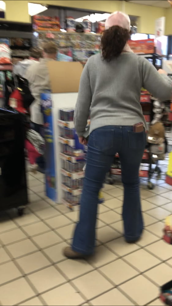 Southern MILF in Jeans #98647420