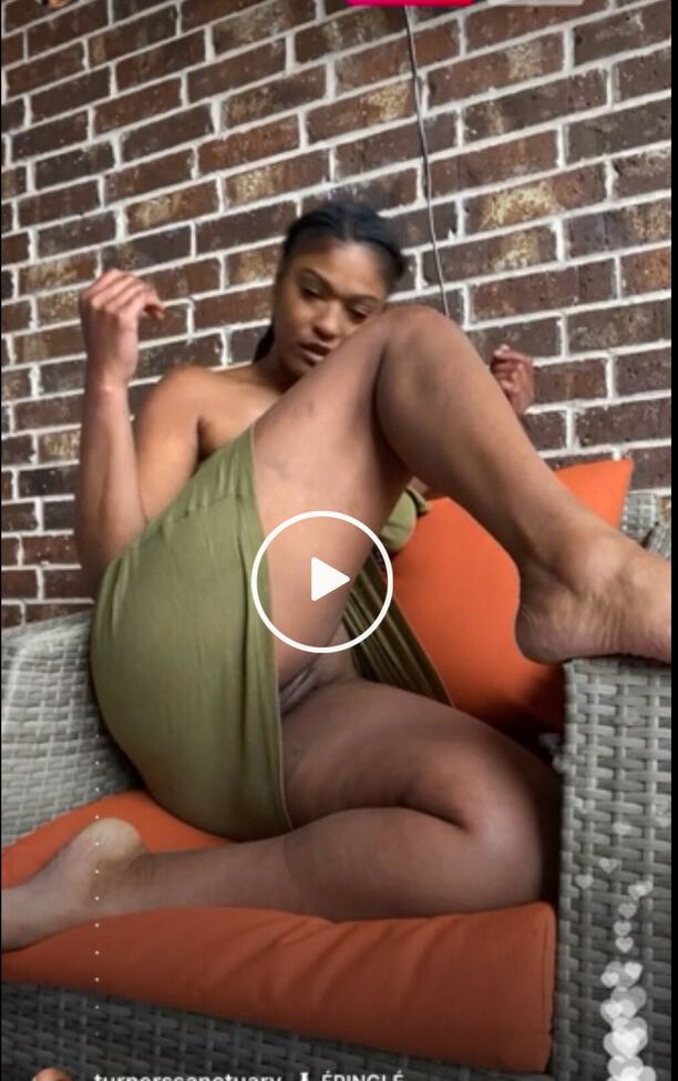 Turnerssanctuary desnuda #108458970