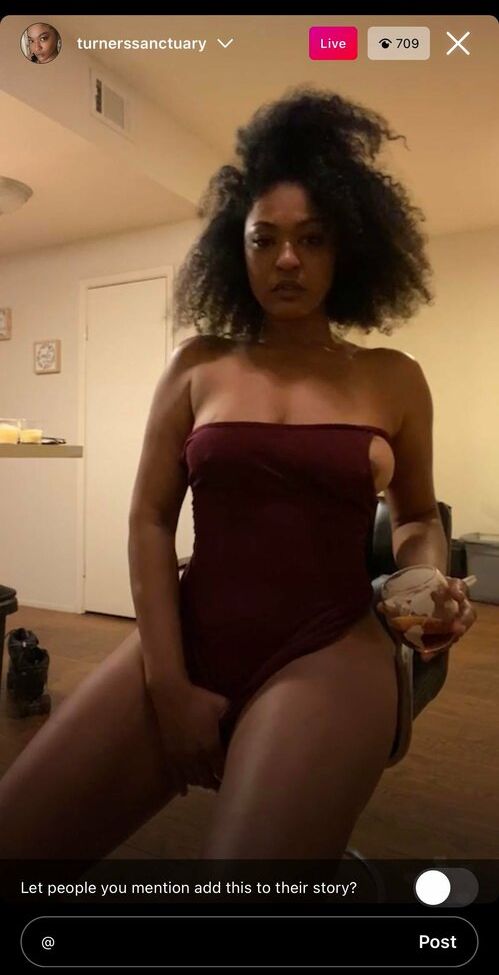 Turnerssanctuary desnuda #108458978