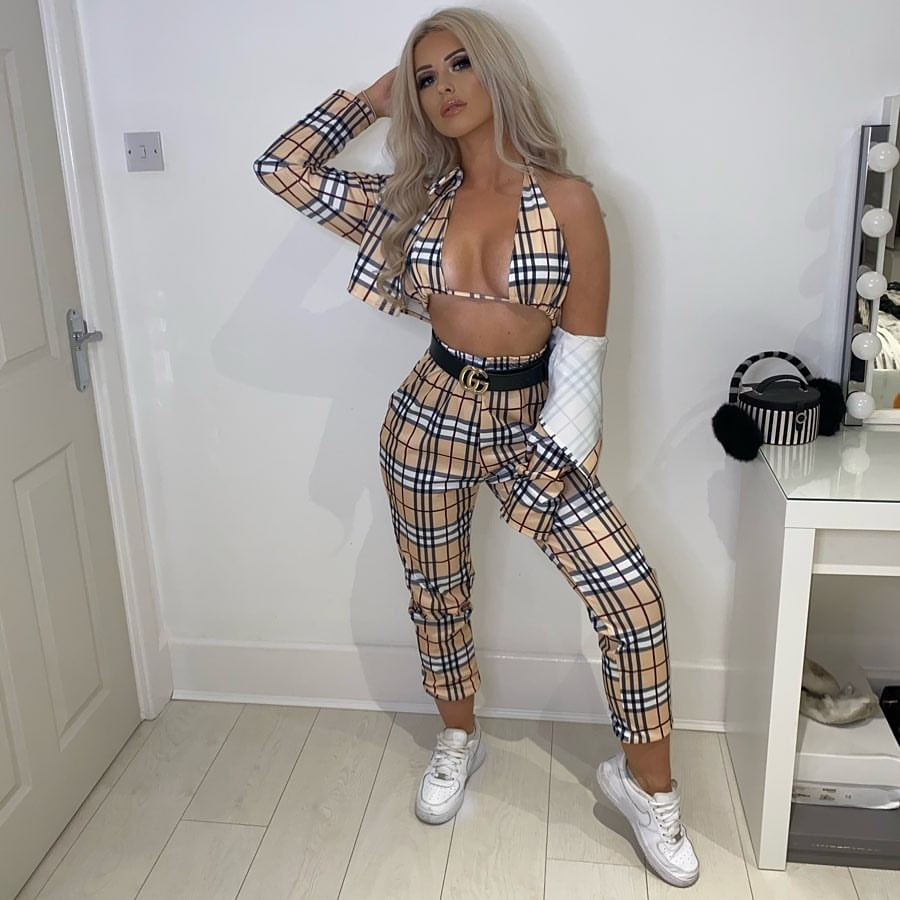 Chav Bimbo Danielle #92995487