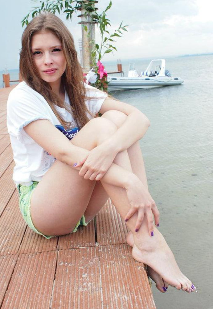 Klaudia halejcio attrice polacca gambe e piedi
 #94627627