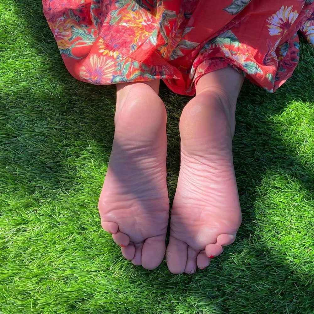 Sexy Fußgöttin (Füße, barfuß, insta, milf)
 #80577419