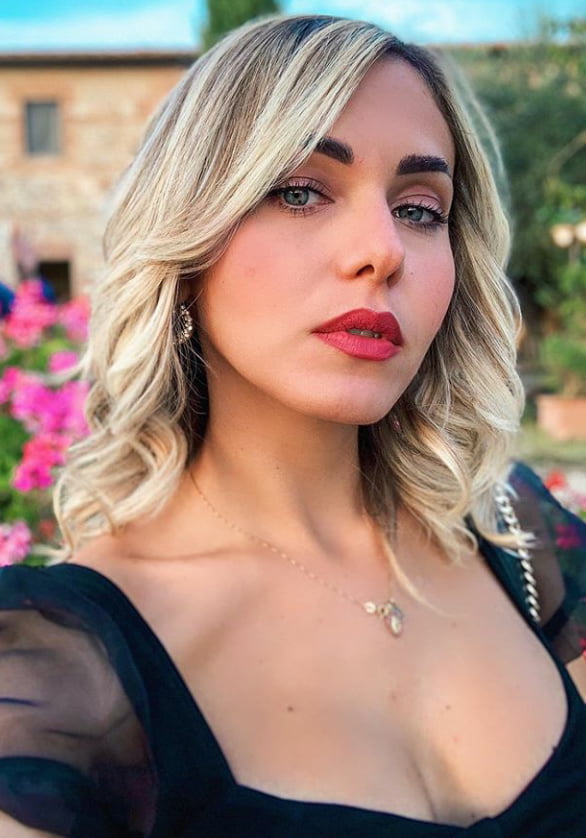 Ambra ronconi sexy salope femme blonde italienne
 #98099066