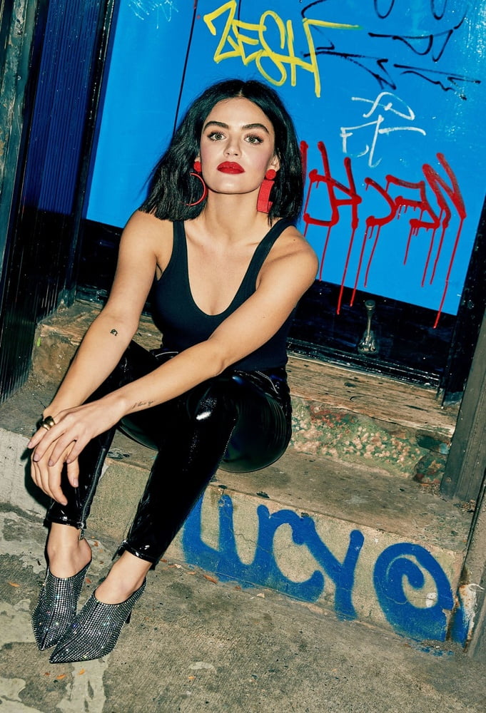 Lucy hale è perfetta!
 #91623555