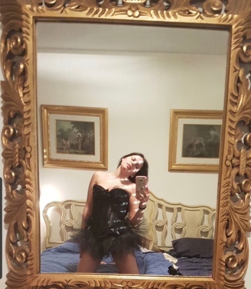 Nia.li nude #109688566