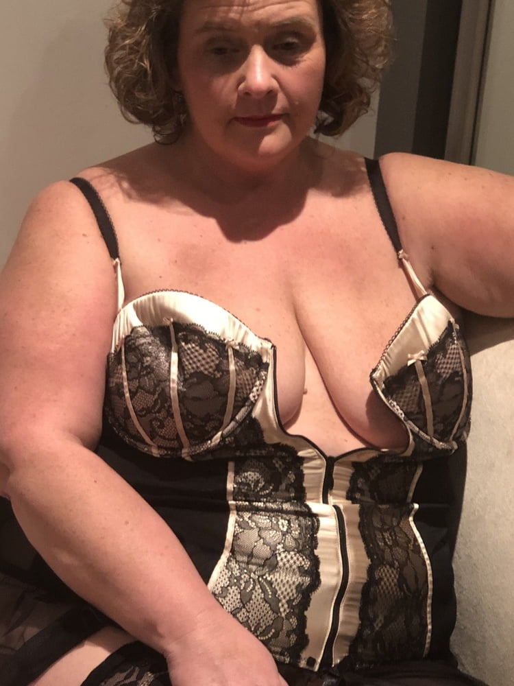 Joanne, sexy UK Chunky MILF Slut #89573079