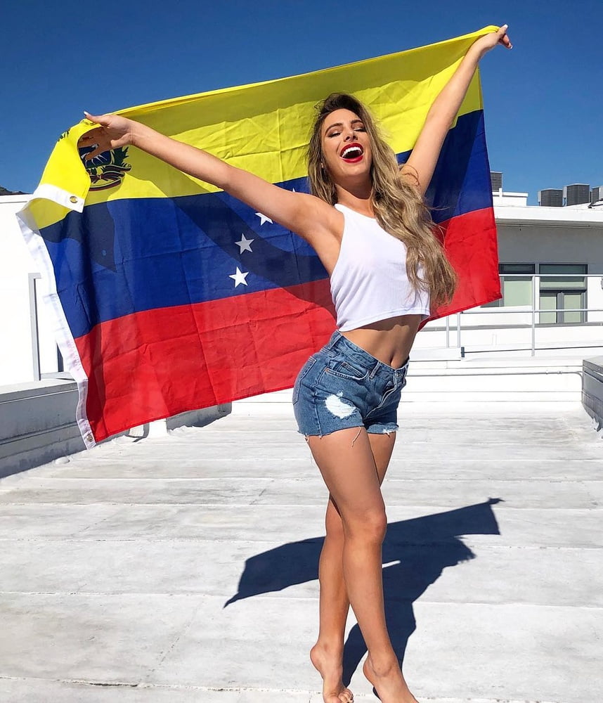 Lele pons
 #81994136