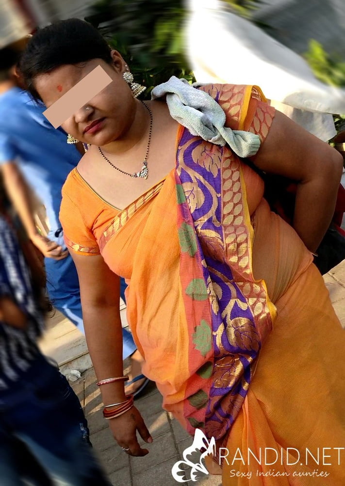Bhabhi aunty caught outdoor hot #102674495