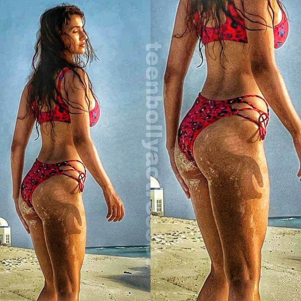 ディシャ・パタニ
 #94364073