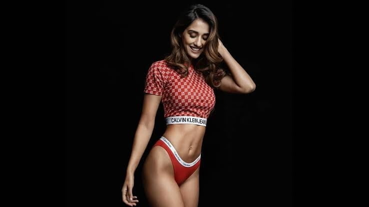 ディシャ・パタニ
 #94364165