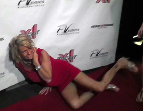 Feliz madura 04
 #94007308