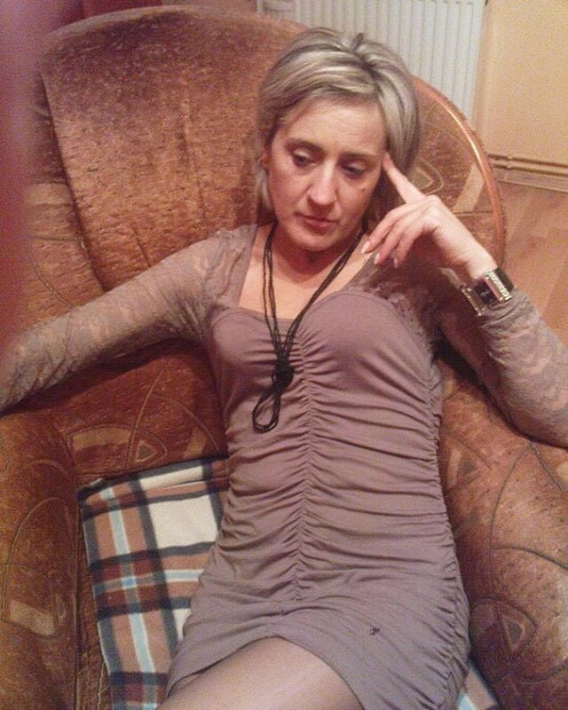 Feliz madura 04
 #94007488