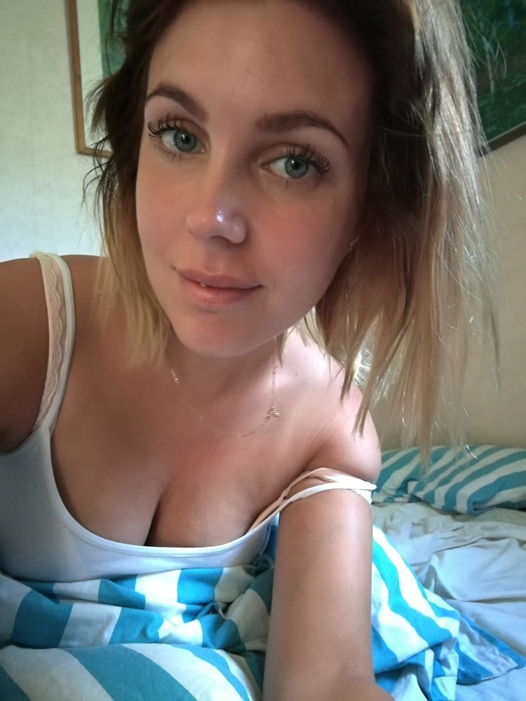 exposed webslut #101530083