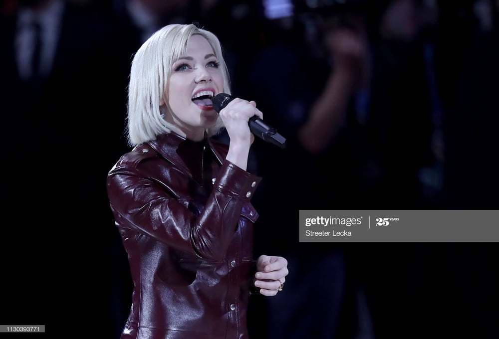 Carly rae jepsen I really really really like her!
 #99372331