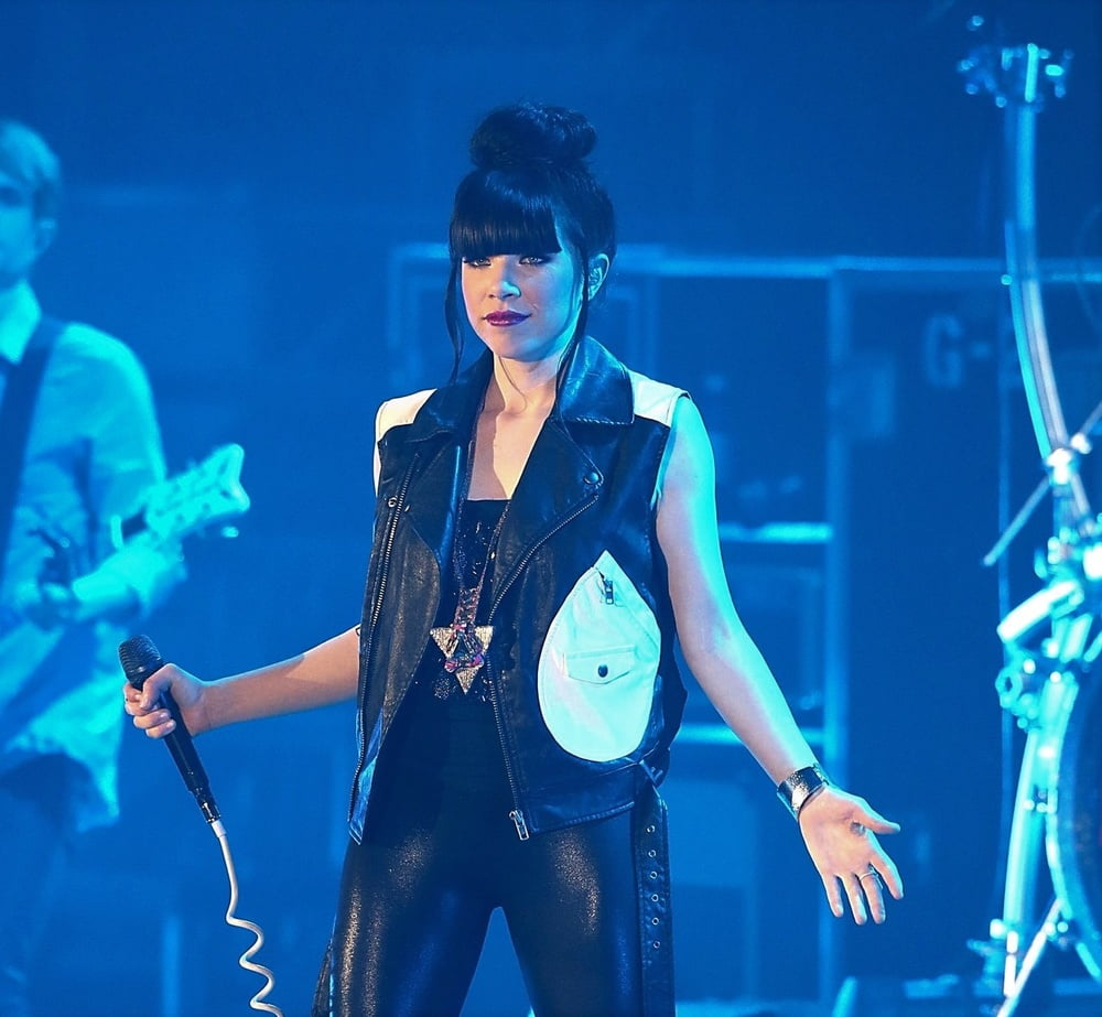 Carly rae jepsen I really really really like her!
 #99372401