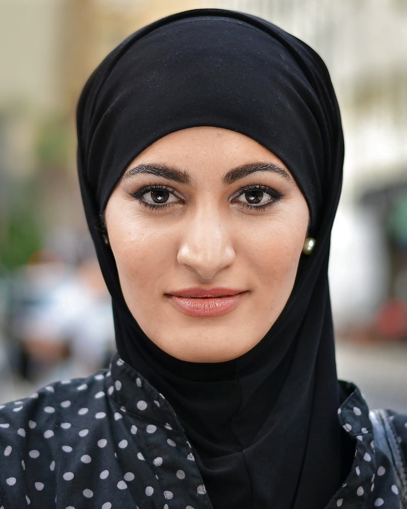 Kopftuchschlampen 3
 #89911394