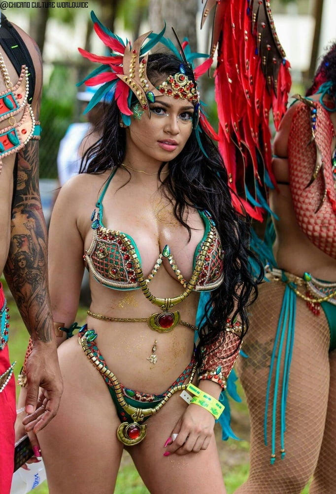 Mezcla de chicas latinas
 #96906377