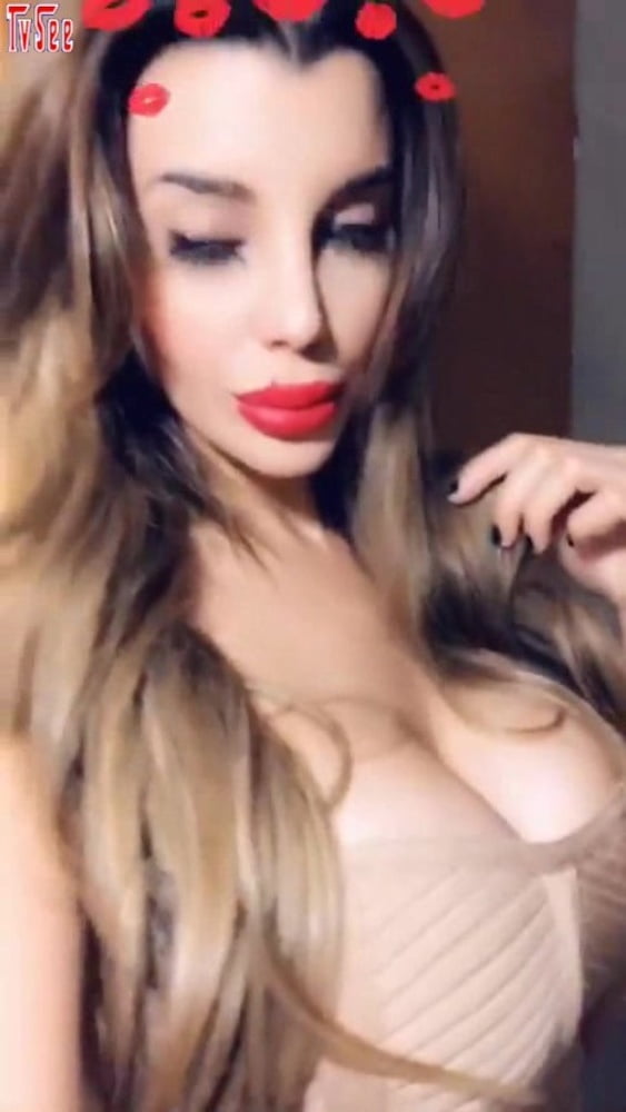 Charlotte caniggia
 #103130331