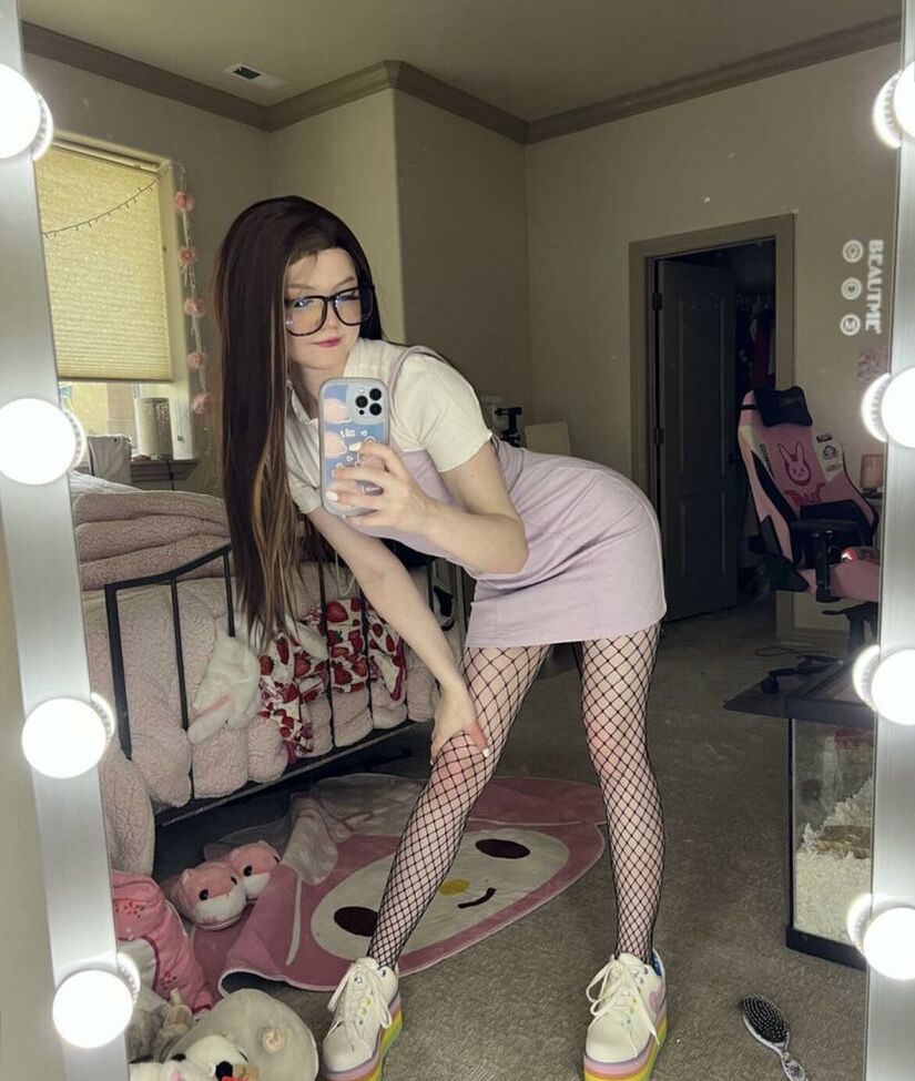 Strawberrymillk nude #107824223