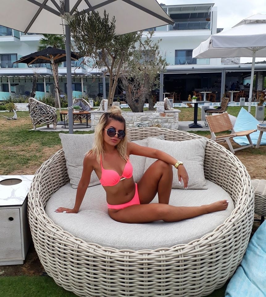 Elizabeta
 #87395548