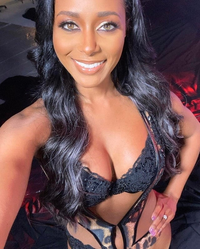 Brandi rhodes di nuovo
 #96964464