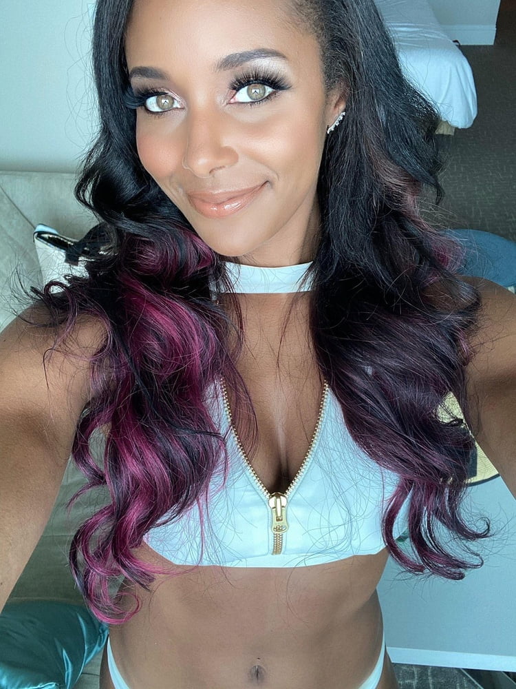 Brandi Rhodes AEW #96964478