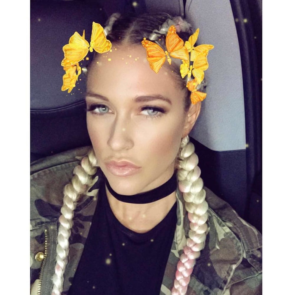 Barbie Blank (Kelly Kelly - EX-WWE) #89894380