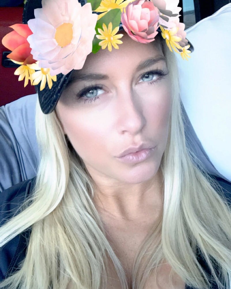 Barbie Blank (Kelly Kelly - EX-WWE) #89894438