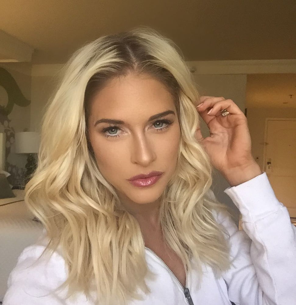 Barbie Blank (Kelly Kelly - EX-WWE) #89894452